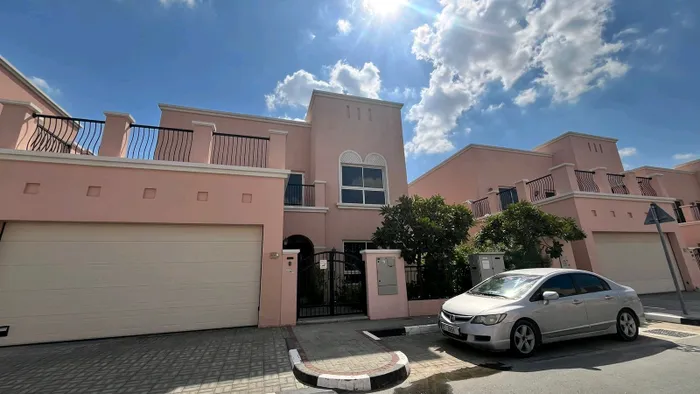 Villa for sale with a large area and a competitive value in the quietest areas of Dubai with all infrastructure and service facilities, hospitals, schools, malls, mosques, Quran memorization centers : Image 1