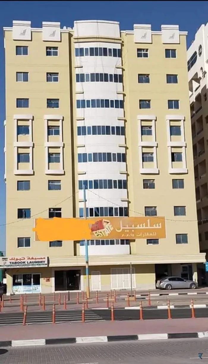 Exclusively available for annual rent, a room and a hall on University Street, at the cheapest prices. Take advantage of the opportunity : Image 1