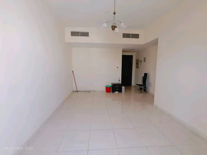 Apartment for annual rent in Sharjah, Al Mowaileh : Image 1