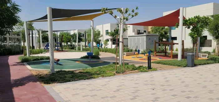 فيلا تعمل بانظمة الطاقة الشمسية،  مساحة كبيرة واجهزة كهربائية مجانية : Image 1