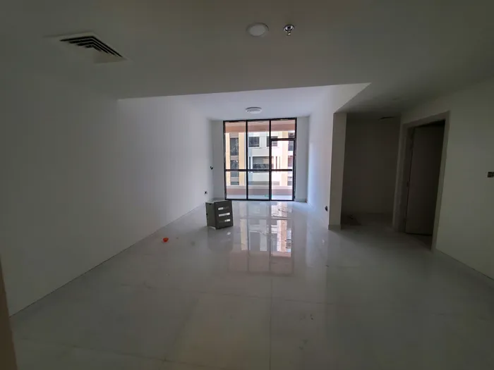 شقة للايجار في الشارقة التجارية مويلح : Image 1