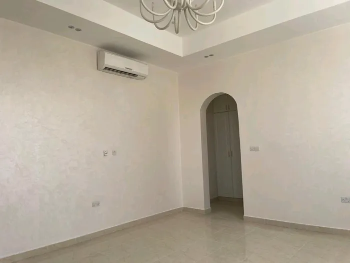 For sale two duplex villas on one land in Al Bateen : Image 1