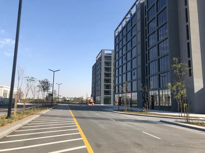 Pay 5% down payment and the rest in installments until delivery and own your unit in Sharjah : Image 1