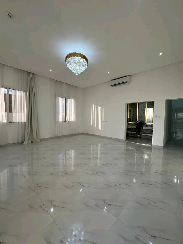 فيلا فخمة للايجار في الشارقة،منطقة الطي شرق : Image 1