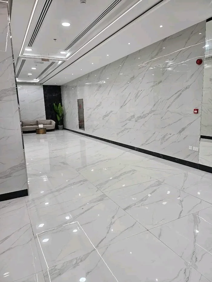 For sale, two-room apartment + hall + 3 bathrooms + kitchen + balcony : Image 1