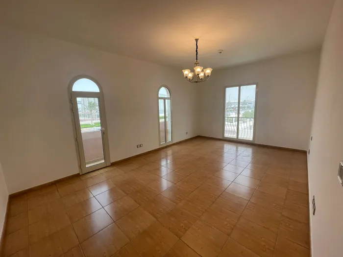 فيلا للايجار السنوي : Image 1