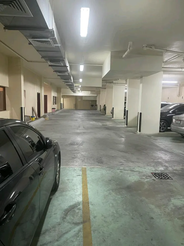 For sale, a building with 17 various apartments and studios : Image 1