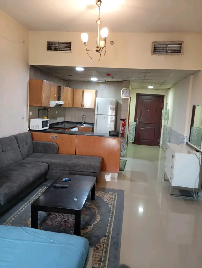 For monthly rent a furnished studio : Image 1