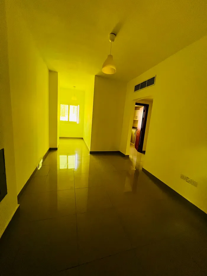 For annual rent, a two-bedroom apartment with a hall : Image 1