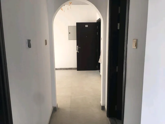 للإيجار السنوي شقة غرفة وصالة : Image 1