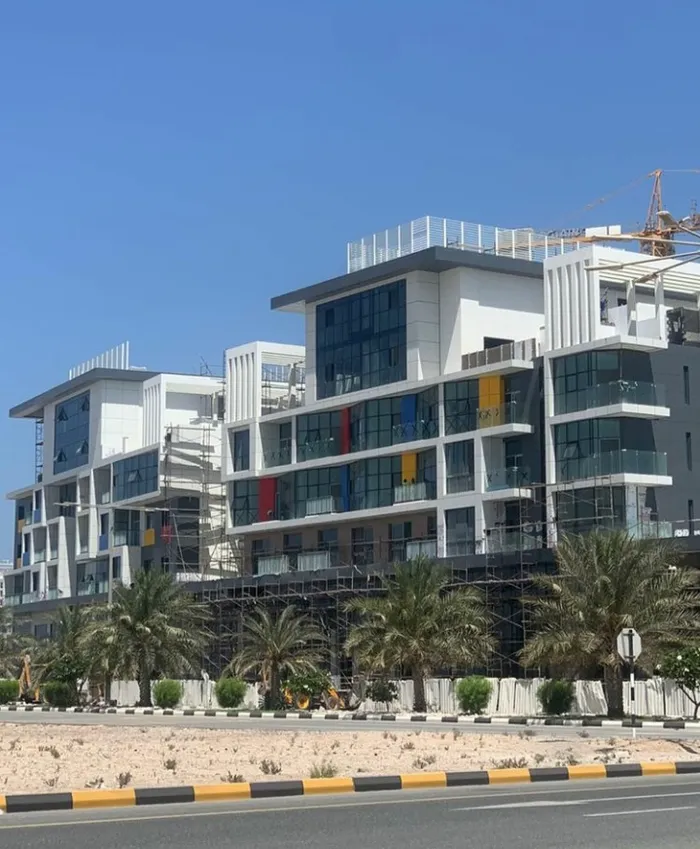 For sale six residential units and six commercial shops : Image 1