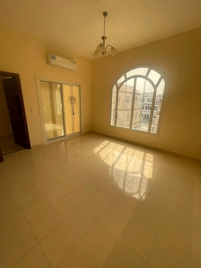 Villa for rent in Ajman at a very affordable price : Image 1