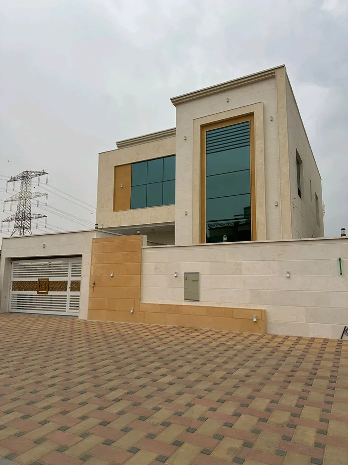 Villa for rent, first inhabitant : Image 1