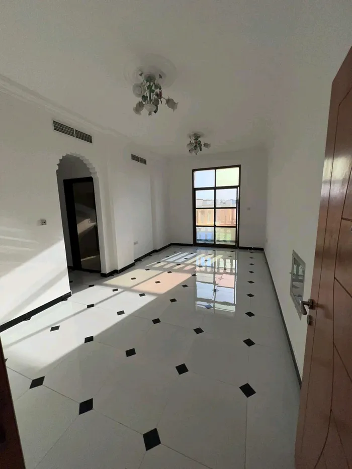 شقه للايجار السنوي بعجمان : Image 1