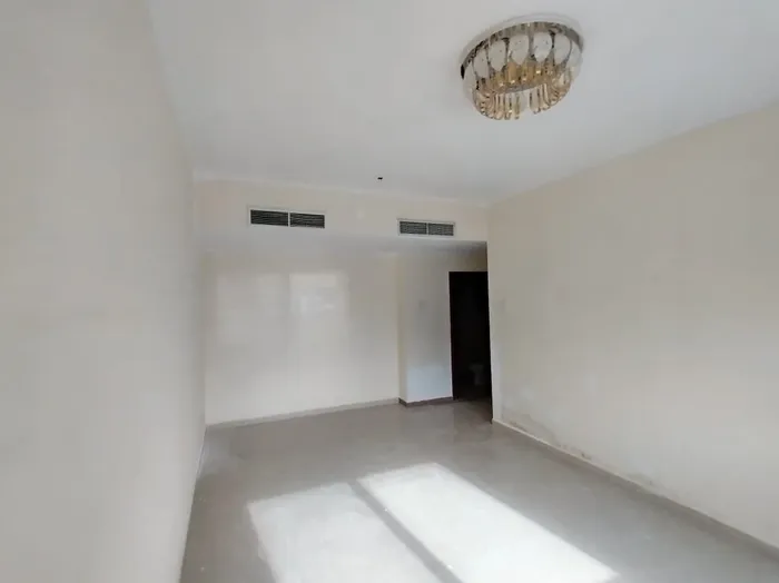 For annual rent an apartment with 3 rooms, a hall and 3 bathrooms in Naimiya : Image 1