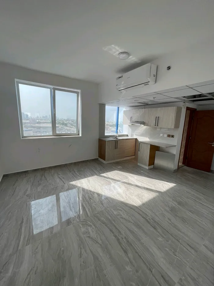 إستوديو سنوي مساحة واسعة في عجمان منطقة مشيرف ف الطابق الأرضي : Image 1