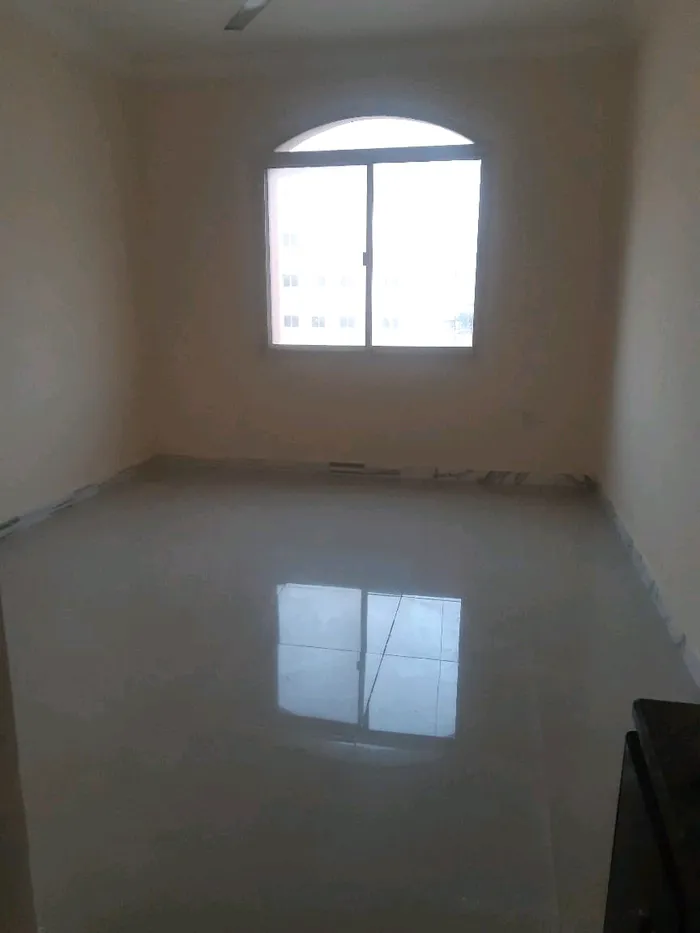 Studio for annual rent in Al Jurf area : Image 1