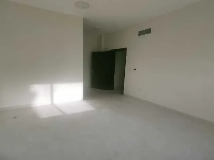 للايجار السنوي شقة غرفتين وصالة مع بلكونة بسعر مغري : Image 1