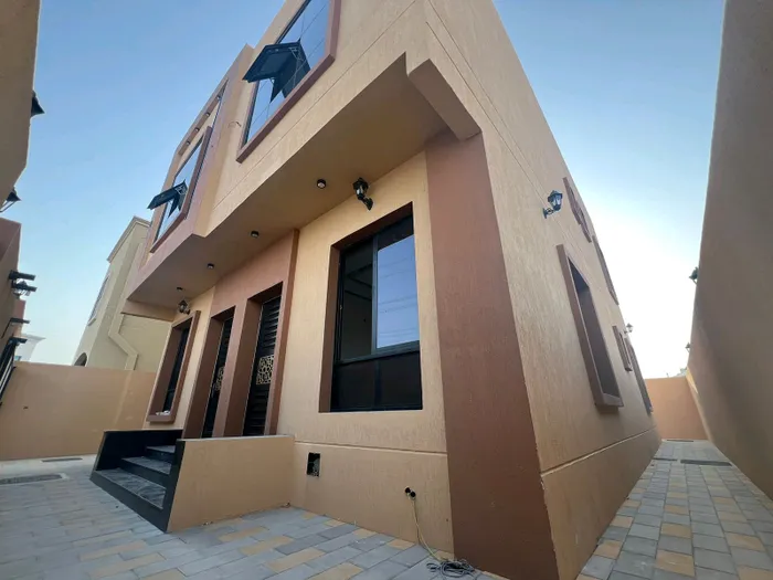 Villa for sale in Al Hilo 2, the first resident : Image 1