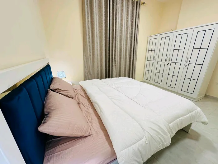 للايجار الشهرى غرفتين و صاله مفروشه : Image 1