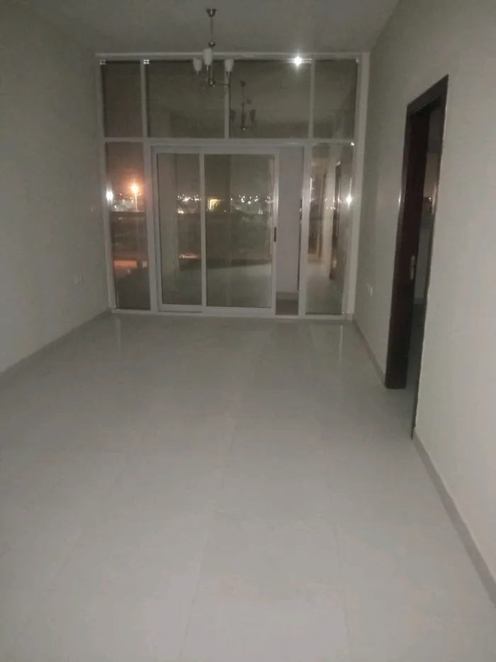 For rent a room and a hall with two bathrooms : Image 1