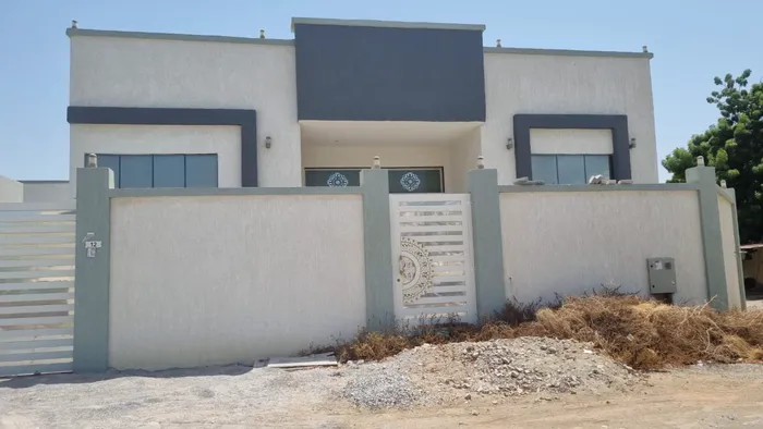 villa for sale : Image 1