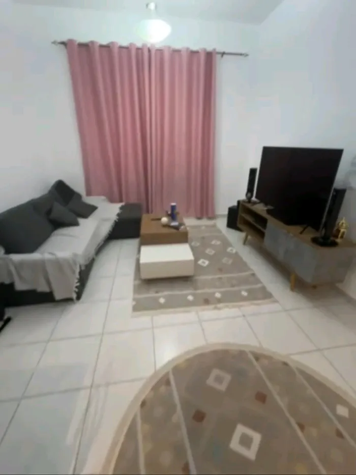 شقه للايجار الشهري بعجمان : Image 1