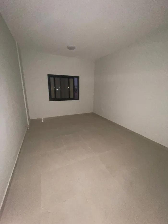 Two rooms and a hall for annual rent for the first resident with a free month in Al Jerf 3, Ajman : Image 1