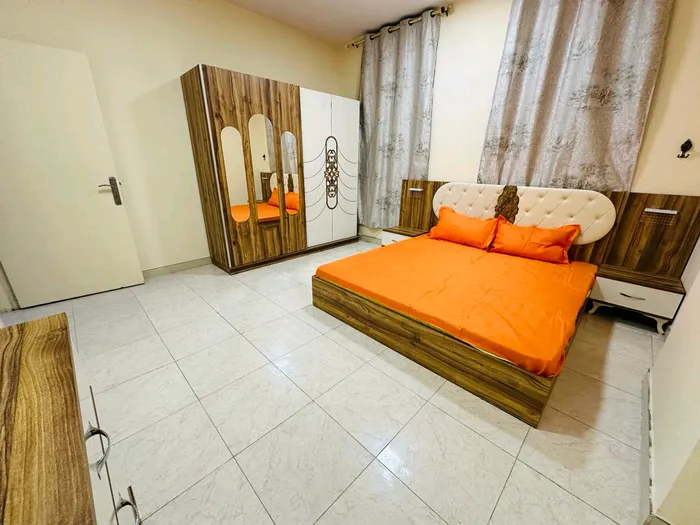 Furnished apartment for monthly rent close to NESTO INDUSTRIAL AND GMC HOSPITAL 
Easy to get out of Sharjah and Dubai
? The price is 4000 dirhams and the insurance is 500 dirhams in cash refunded upon checkout, including all bills and maintenance. : Image 1
