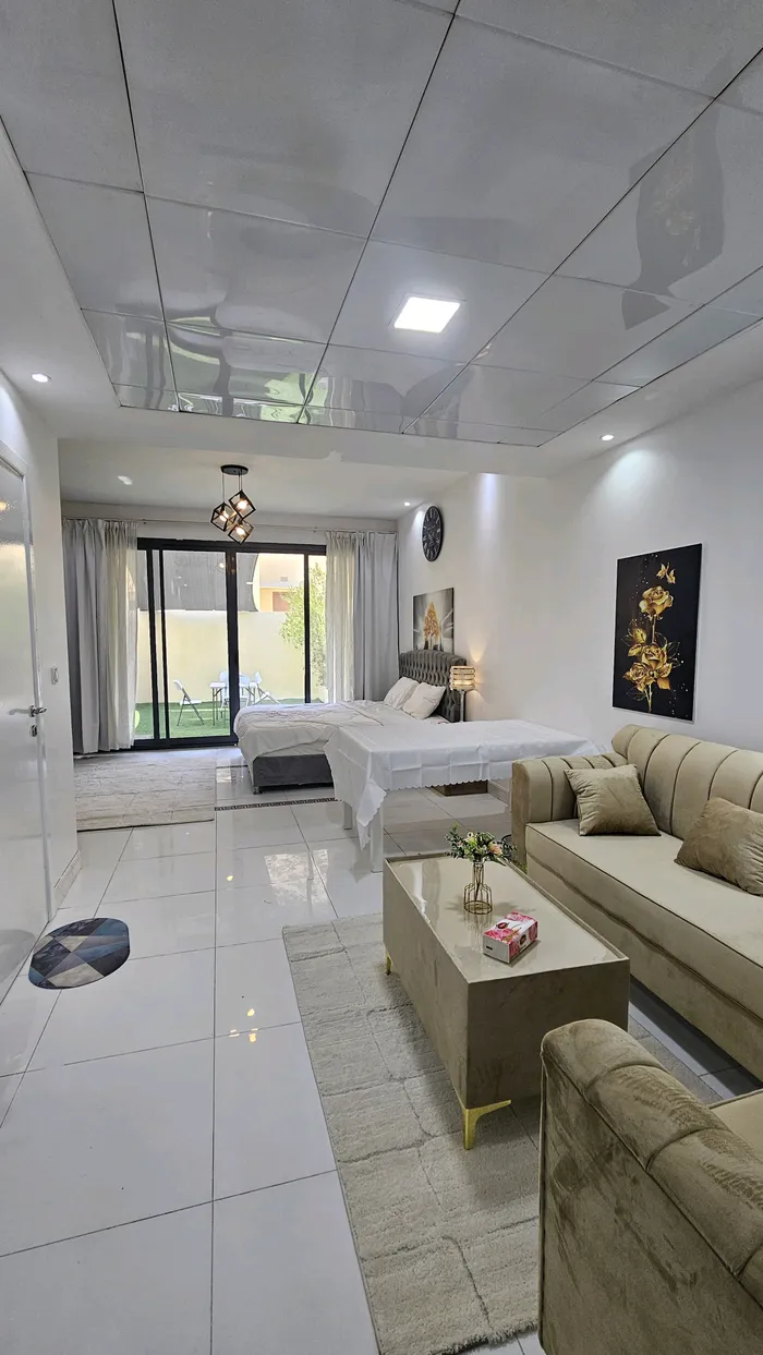Townhouse Villa for Rent in Dubai : Image 1