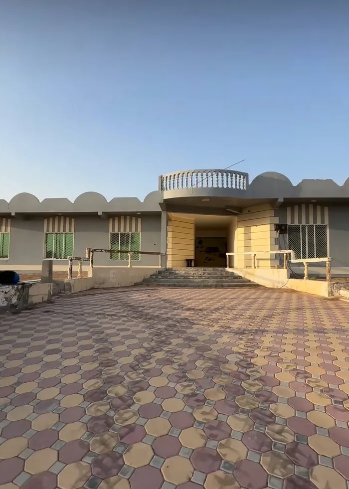 For sale a farm in the Emirate of Sharjah in Al Batayeh, Al Barir area : Image 1