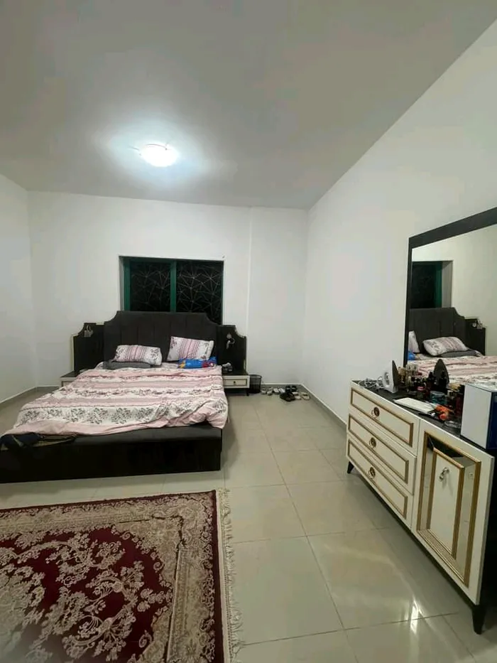 A spacious master room including bills in Ajman, close to Lulu Hypermarket : Image 1