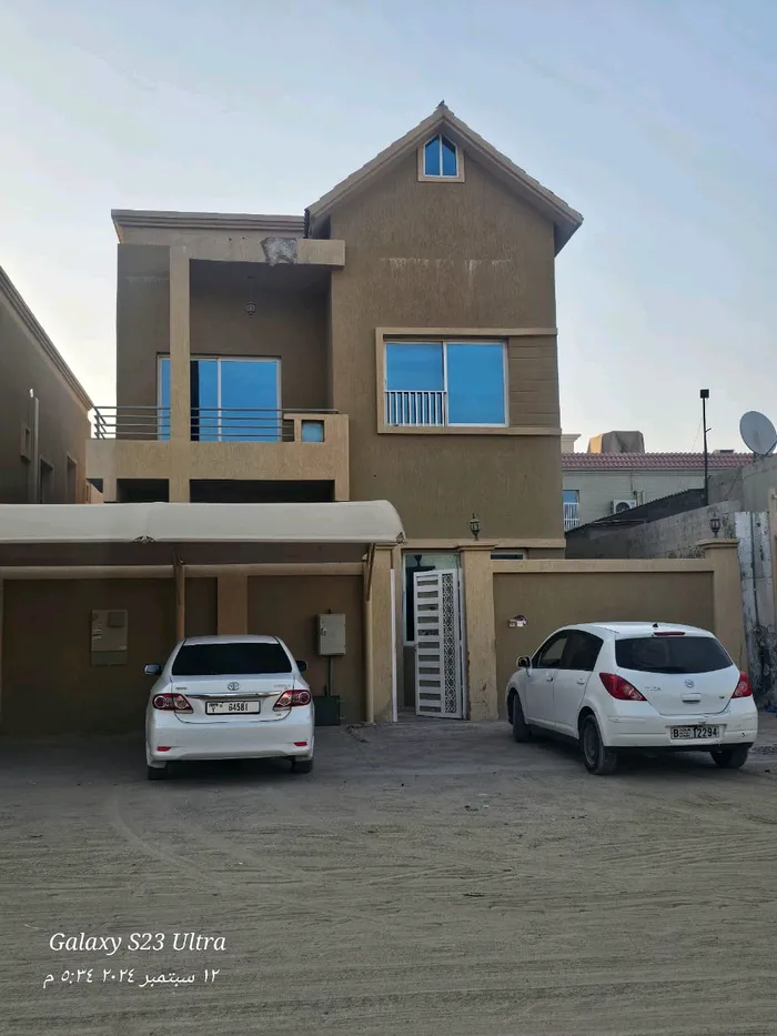 villa for annual rent with luxurious finishing : Image 1