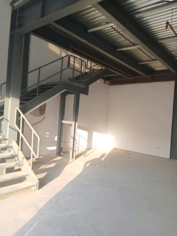 للايجار شبرا مساحه 2000قدم في الجرف الصناعيه 2 : Image 1