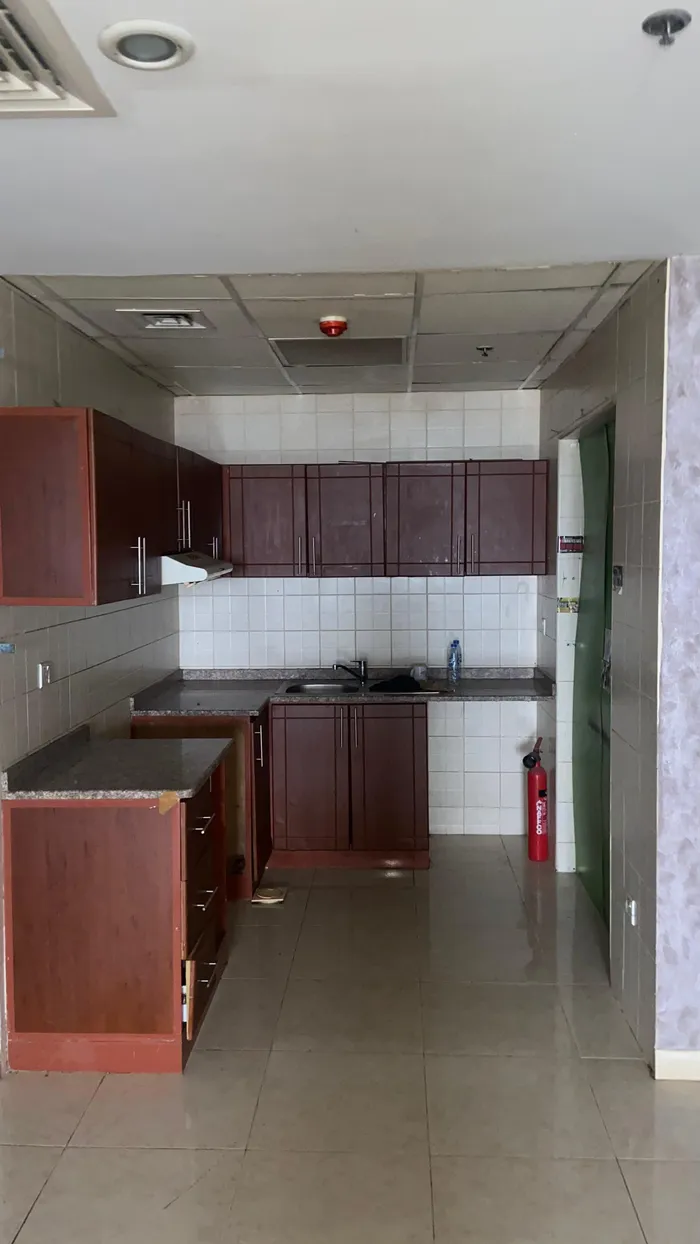 Apartment for rent in Emirates City, Ajman, 3 rooms and a hall. All rooms are master with central air conditioning. A clean apartment next to all services next to Sheikh Mohammed Bin Zayed Street : Image 1