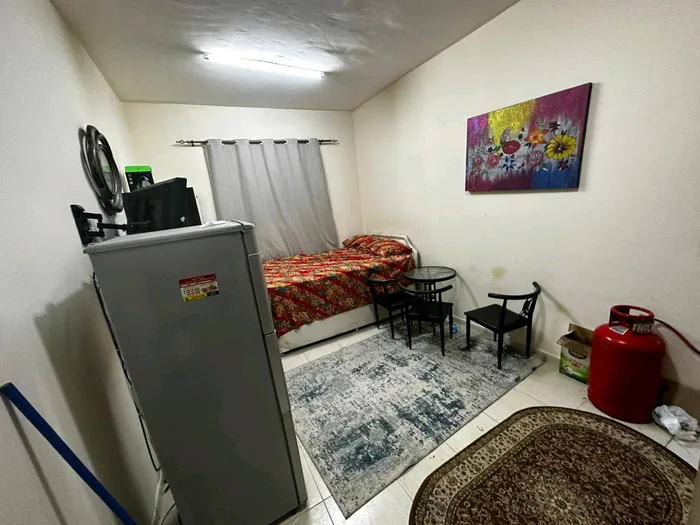 استديو شهري للايجار بعجمان قريب من دوار سناره وشارع الكويت : Image 1