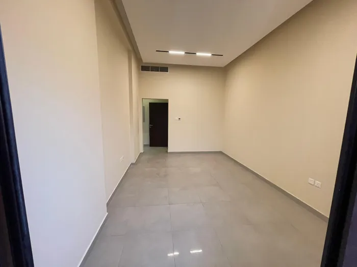 Apartment for annual rent, two rooms and a hall : Image 1