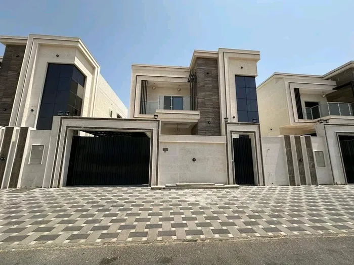 Villa for sale in Ajman : Image 1