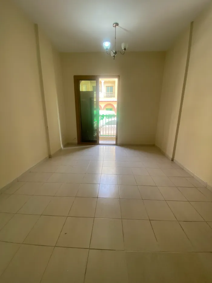 One bedroom apartment for monthly rent : Image 1