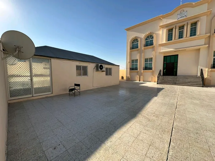 فيلا للبيع في ابوظبي الشامخه : Image 1