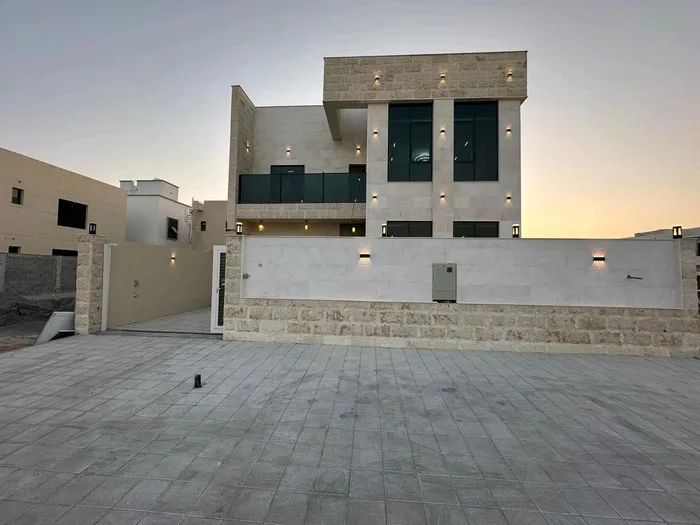 Villa for sale in Ajman : Image 1