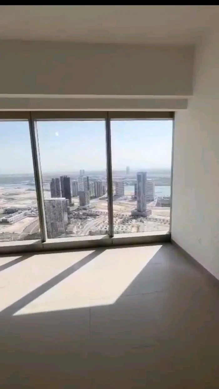 شقة للايجار السنوي في برج البوابة : Image 1