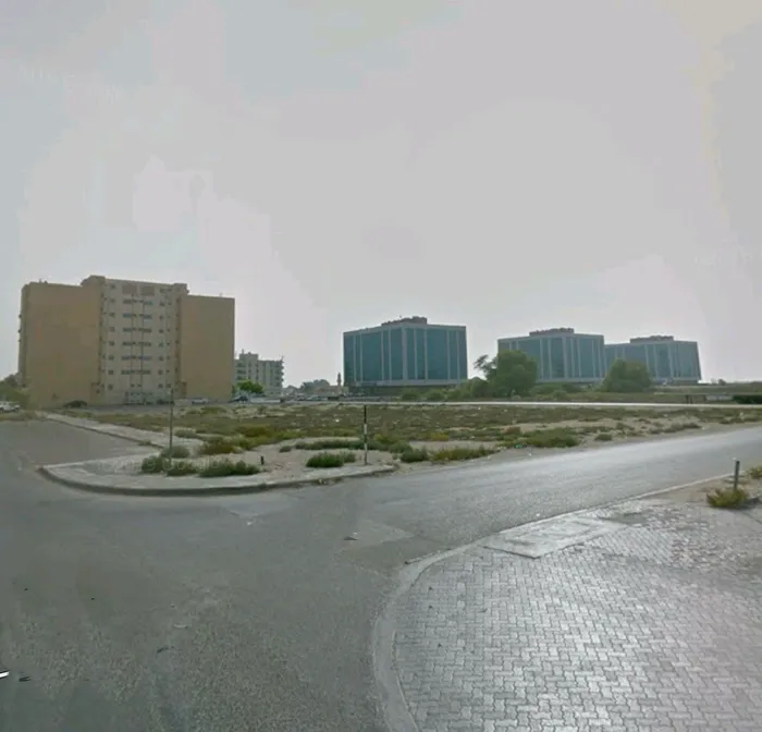 Residential and commercial land for sale in Umm Al Quwain Al Rawdah : Image 1
