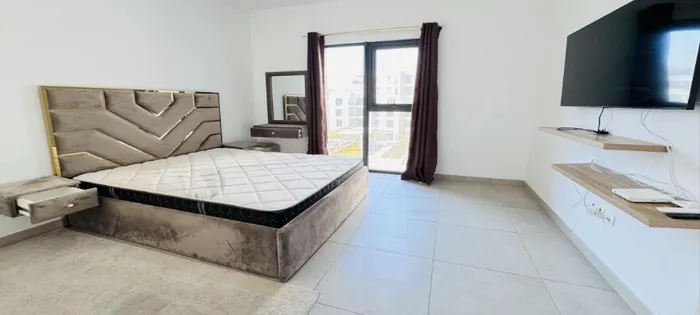 For sale studio apartment in Sharjah, Maryam Island, Al Khan : Image 1