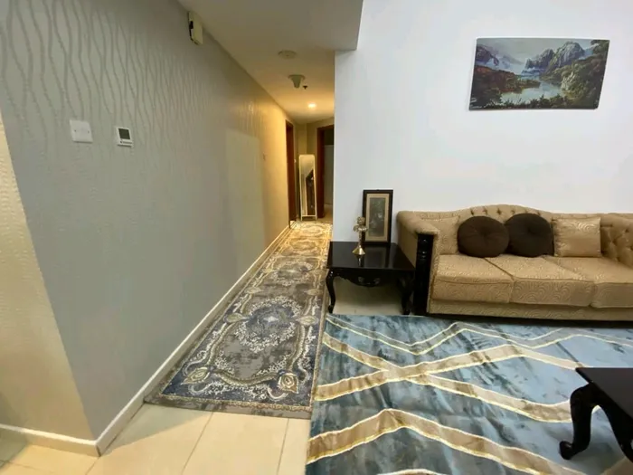 For monthly rent, a furnished apartment with two bedrooms, a hall, 3 bathrooms, an area of ​​1600 square feet : Image 1