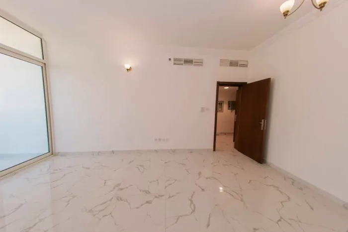 For Rent Apartment in Al Rashidiya 3, Ajman : Image 1