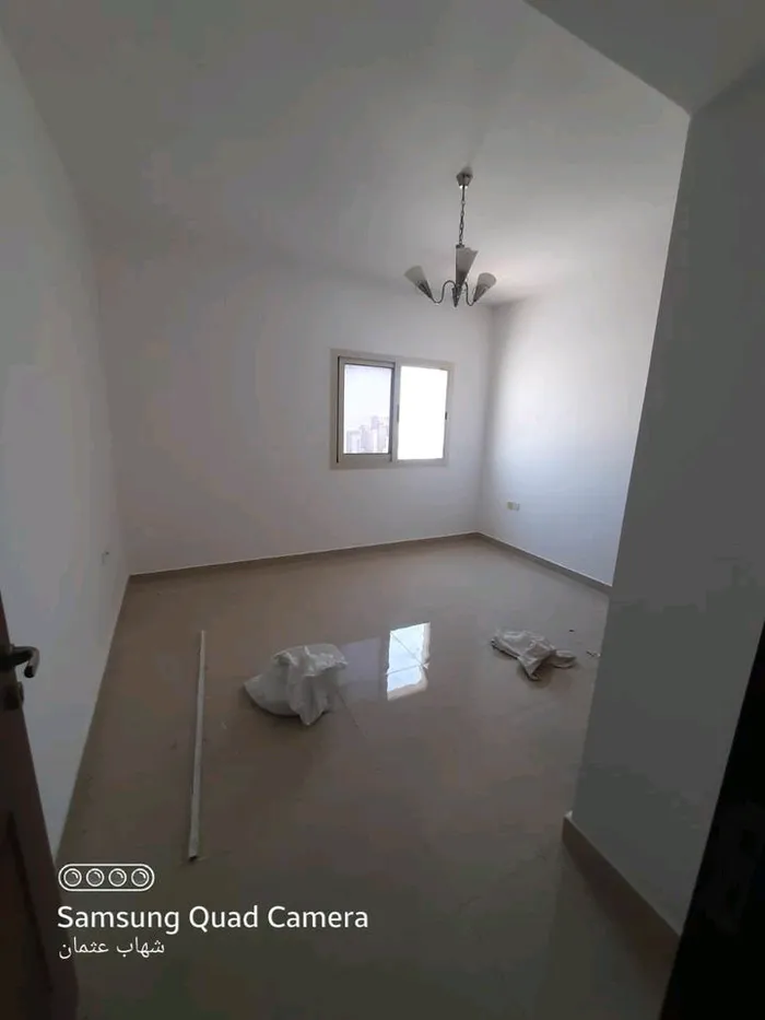 شقة للايجار السنوي غاز مجاني و بلكونة : Image 1