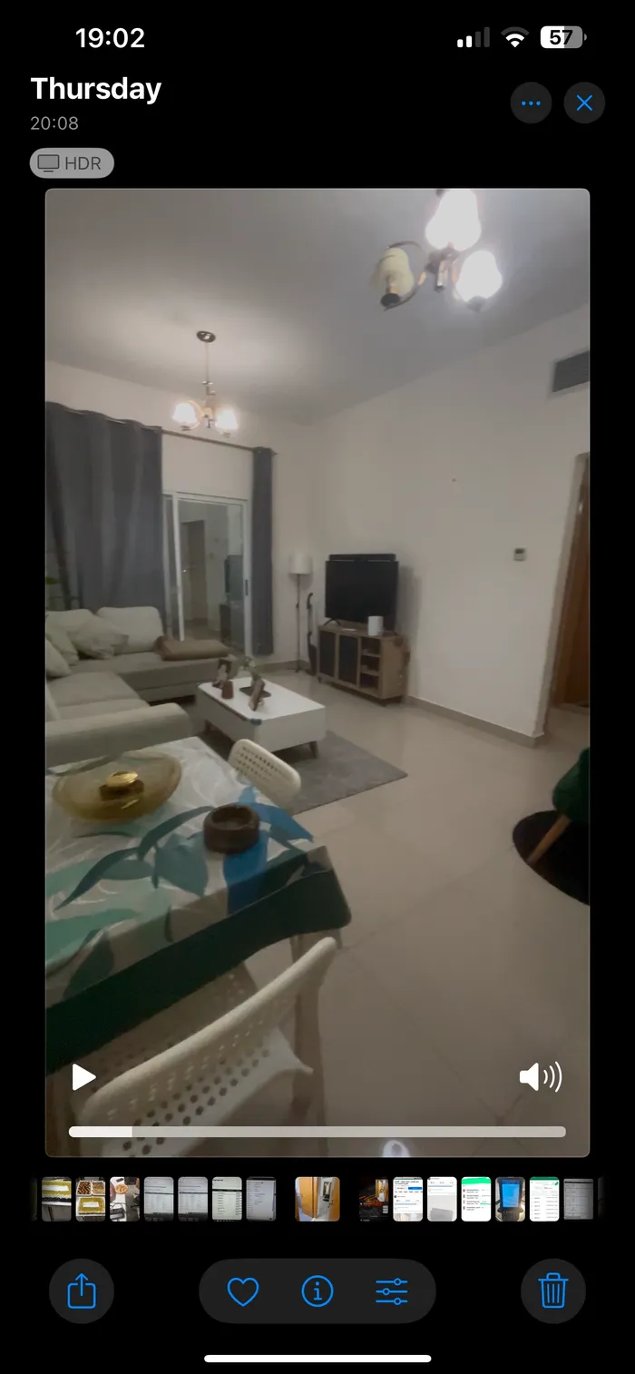 For monthly rent, a furnished room and hall with two bathrooms and a balcony : Image 1