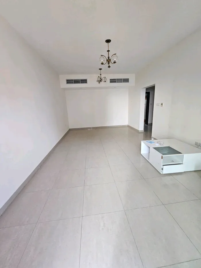 للإيجار السنوي شقة ثلاث غرف وصالة عجمان النعيمية 3 : Image 1