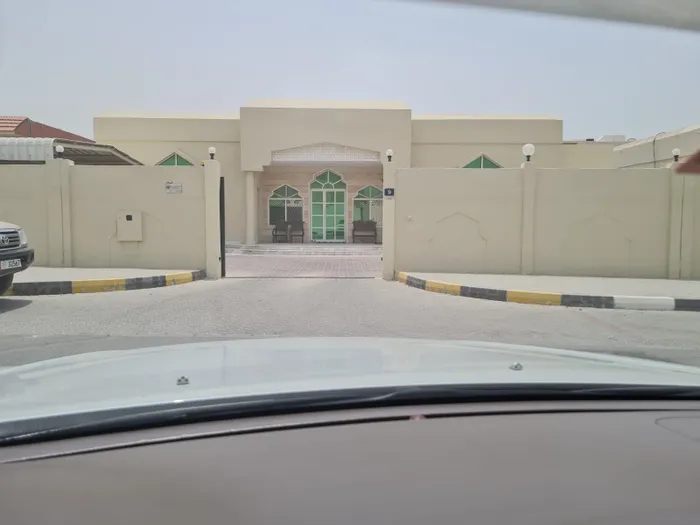 For sale villa in Tarfa, Sharjah : Image 1